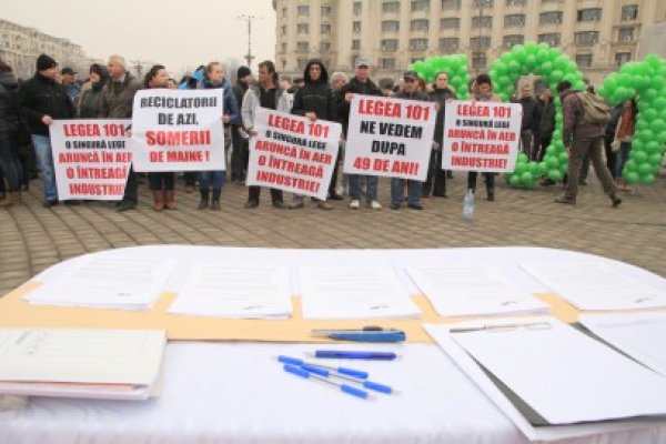 Companiile de colectare şi reciclare cer revizuirea legii salubrizării